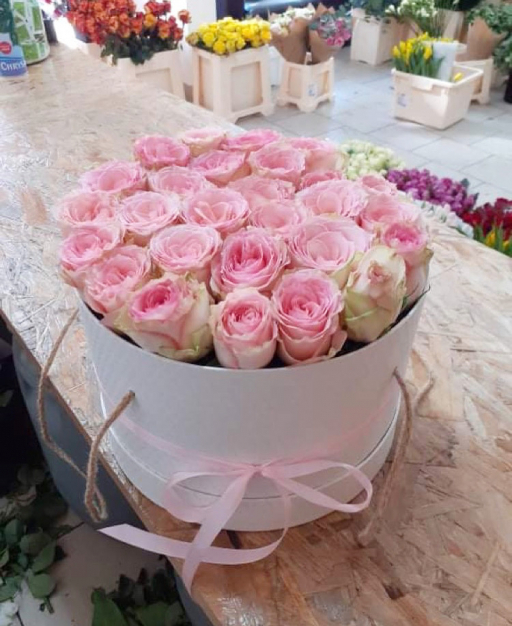 Velký box růží  Simply rose květinářství Písek